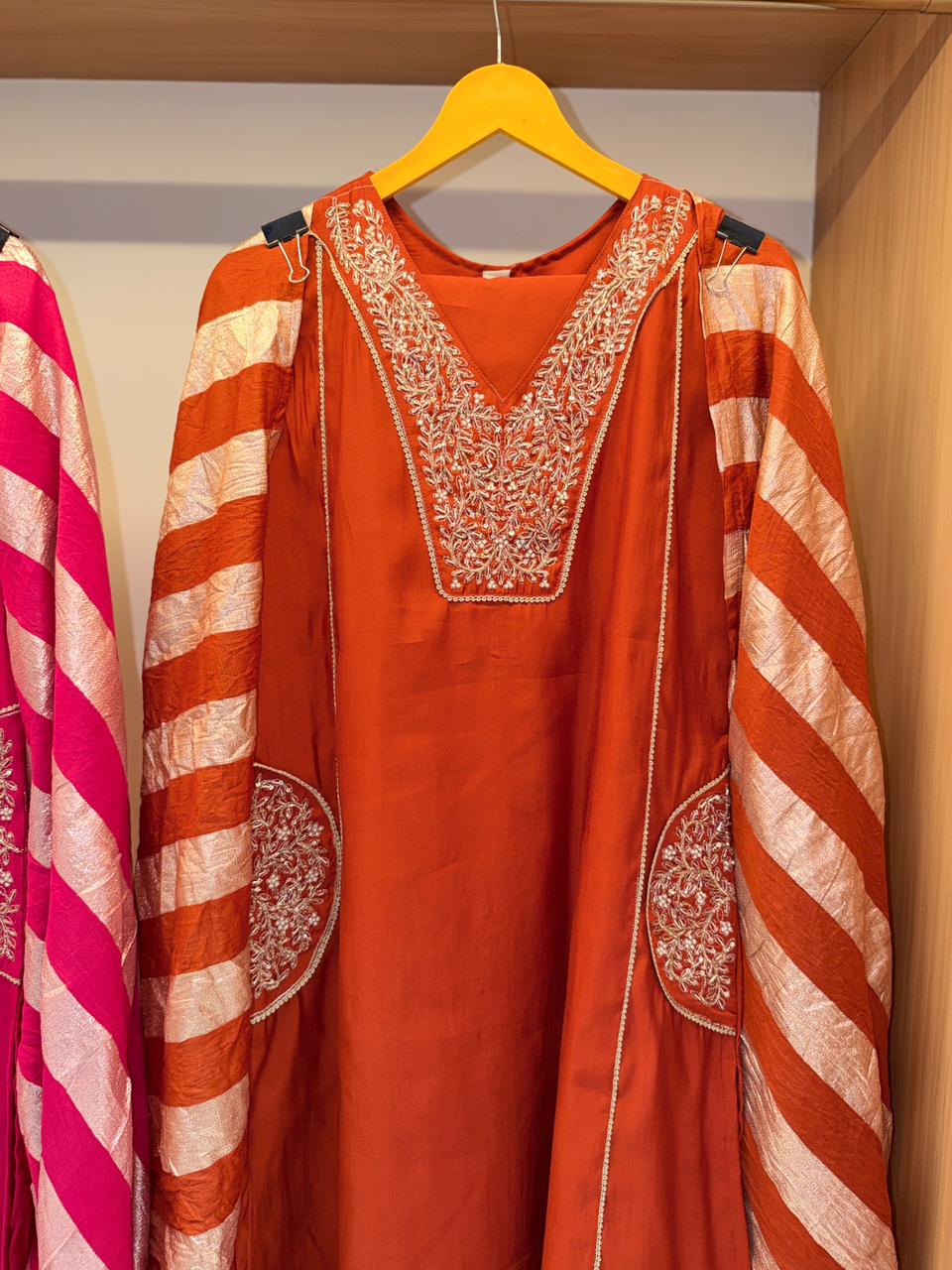Luxurious Kurti set with pocket work