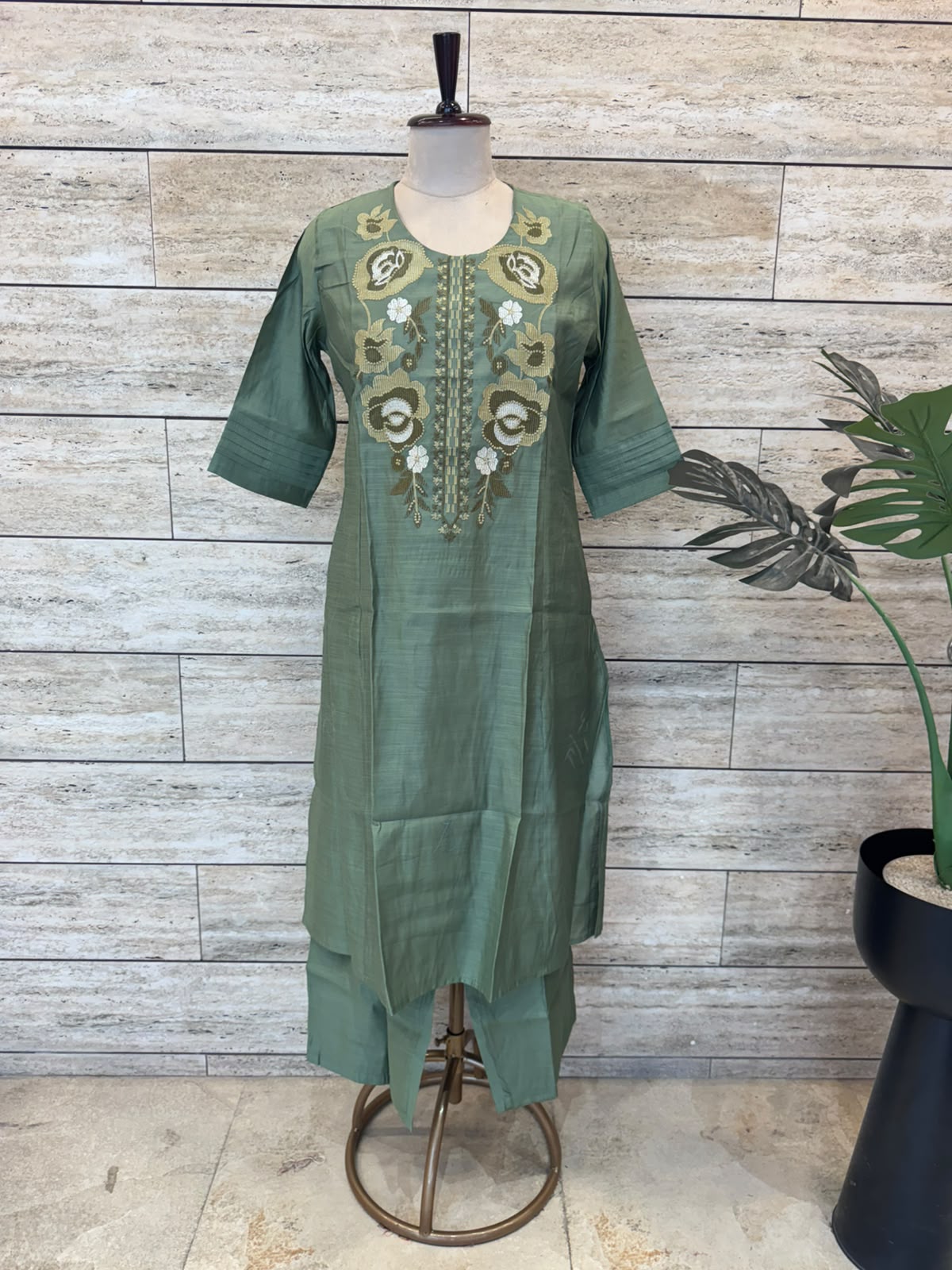 Floral Embroidered Kurti