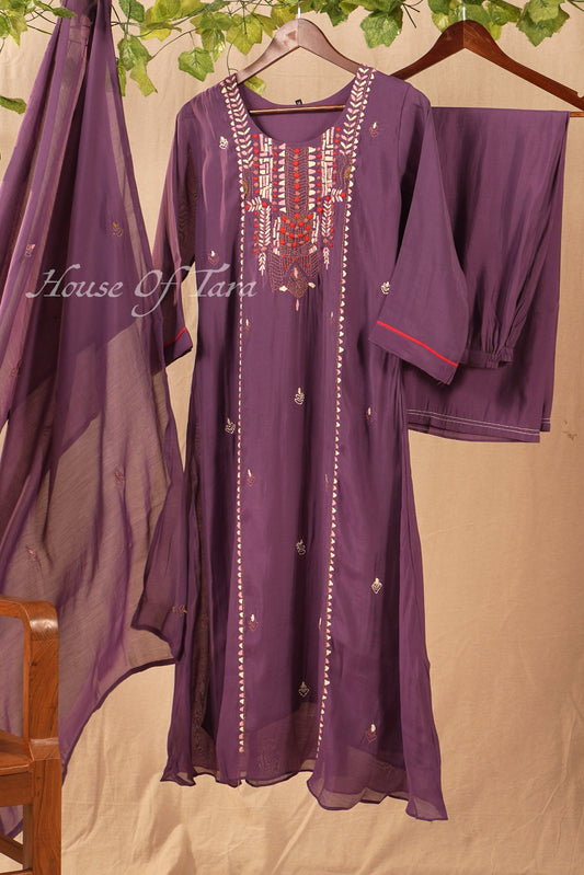 Elegant Floral Purple Embroidered Kurti