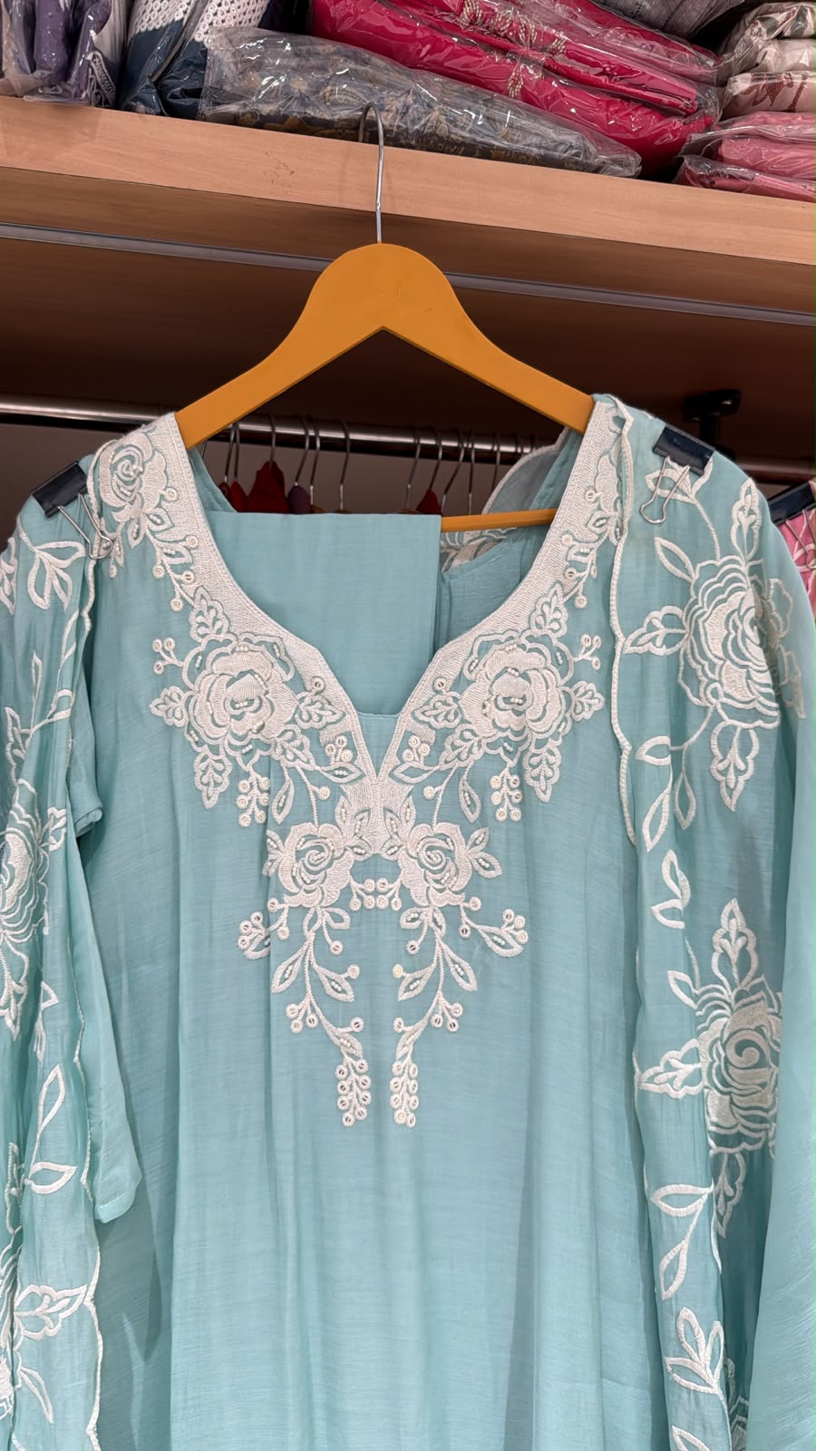 Mulchanderi budget friendly kurti set