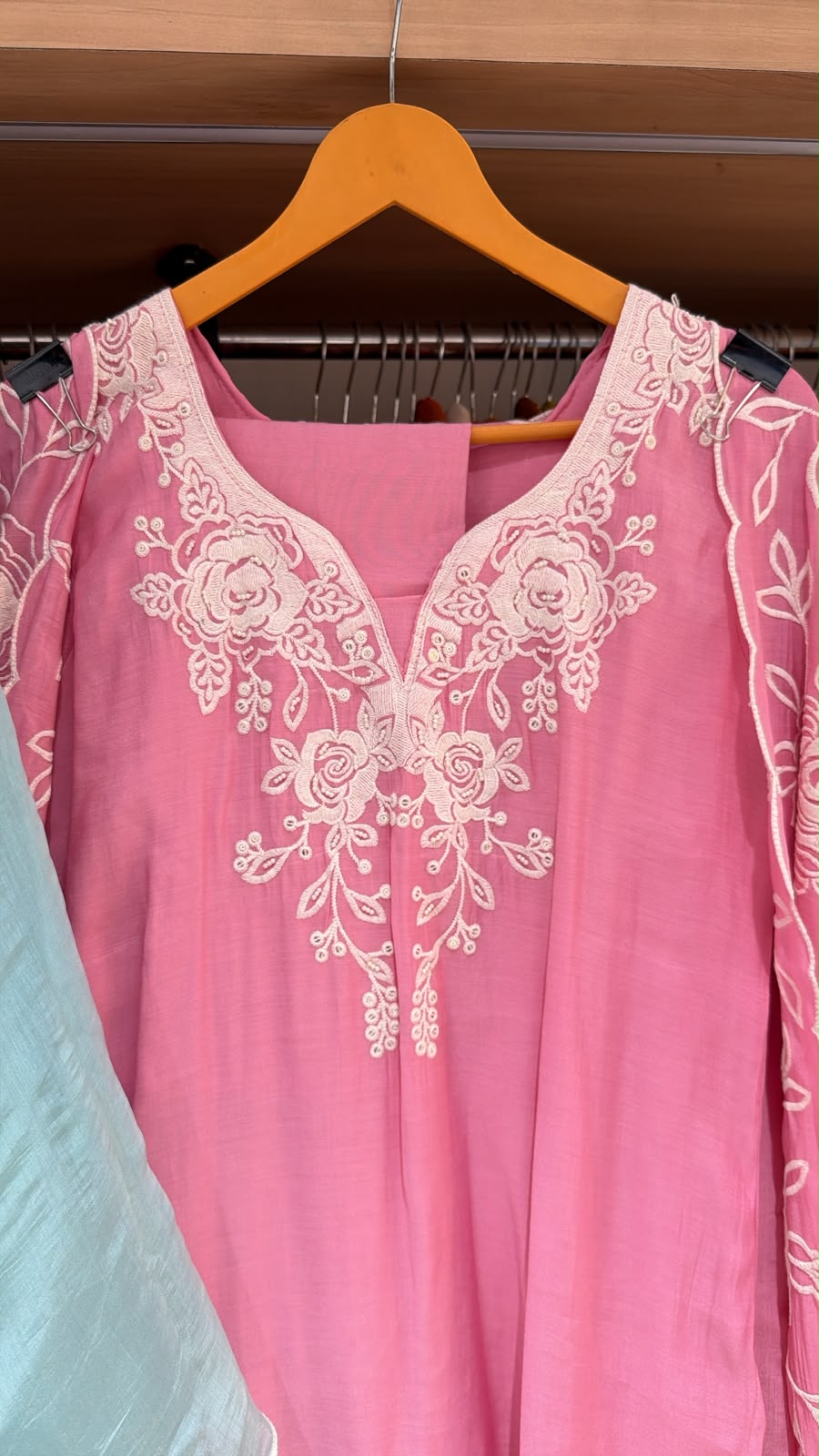 Mulchanderi budget friendly kurti set