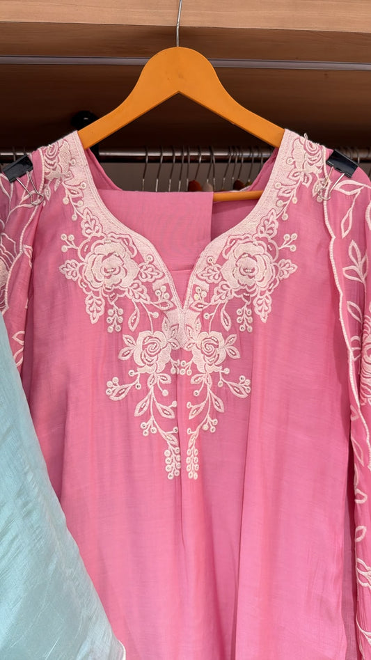 Mulchanderi budget friendly kurti set