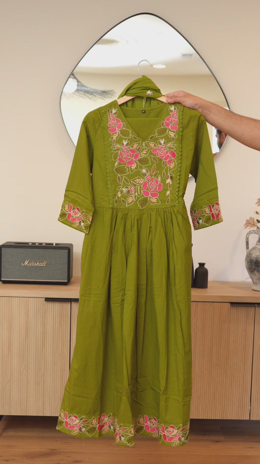 Green Radiance Kurti Set
