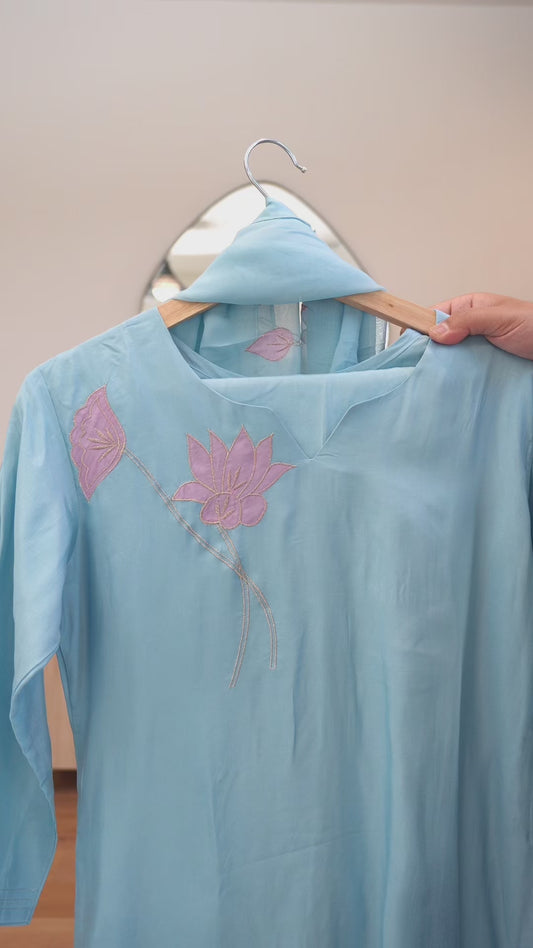 Blue color kurthi set with floral embroidery work