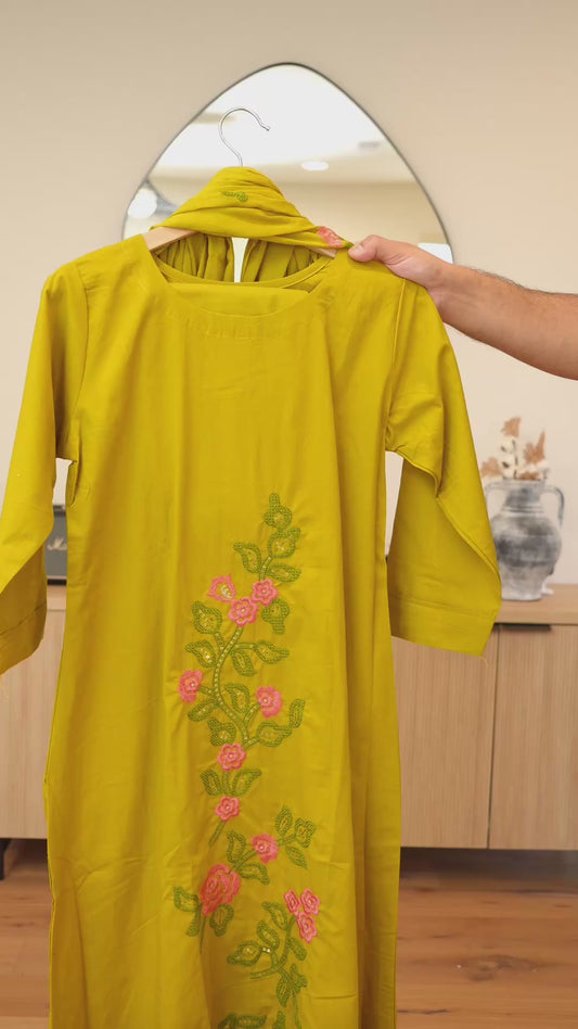 Mehendi Magic Kurti Set