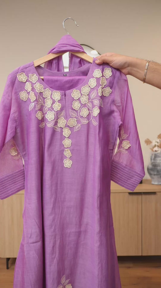 Regal Blossom – Light Purple Mulchanderi Kurti Set with Exquisite Applique